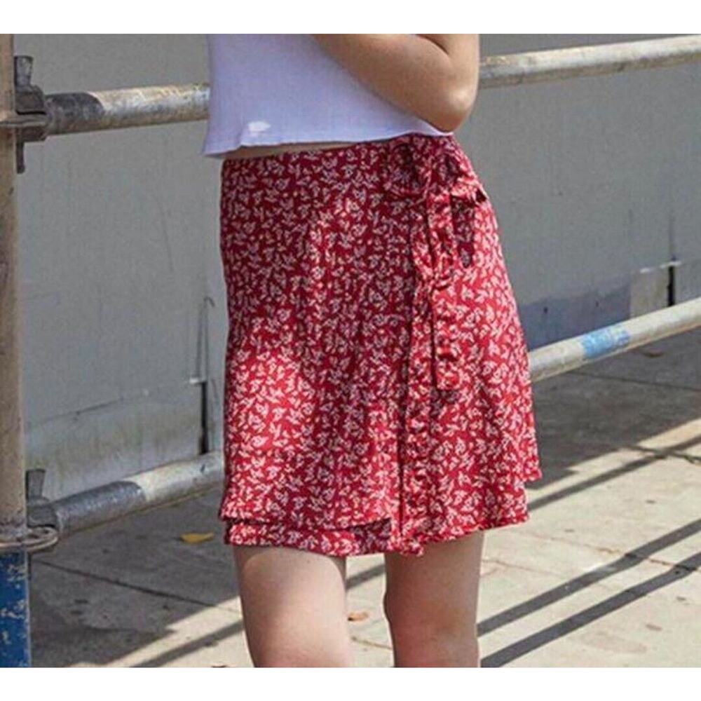 Brandy Melville Genevieve Floral Wrap Mini Skirt One Size J Galt